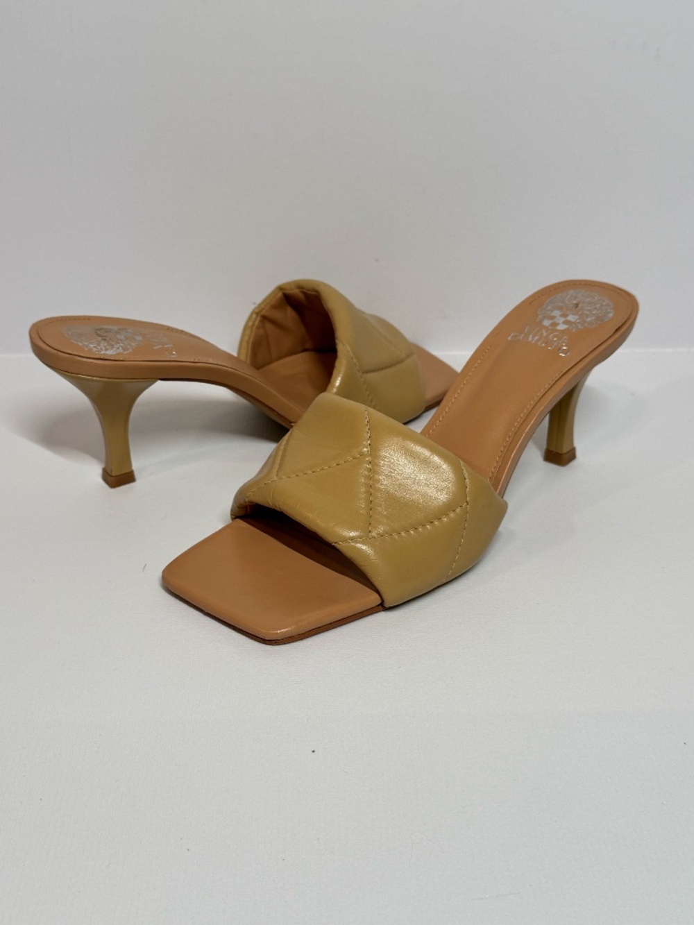Vince Camuto VP Alerta Camel Leather Padded Square Toe Mule Heels Size 9